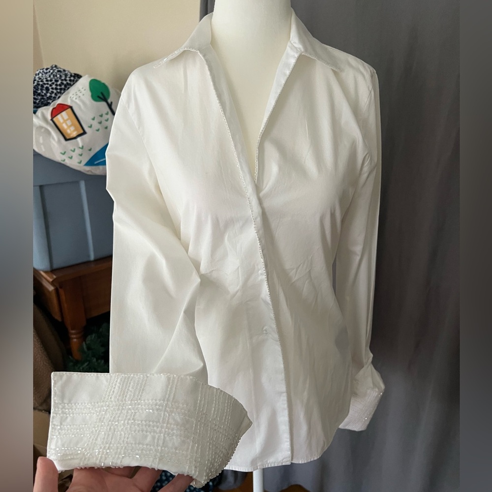 Burberry White Cotton Blouse with Beaded French Cuffs and Beaded Collar